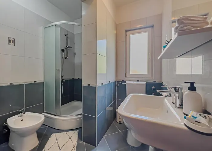 With Parking Space - 21482 Lejlighed Vir